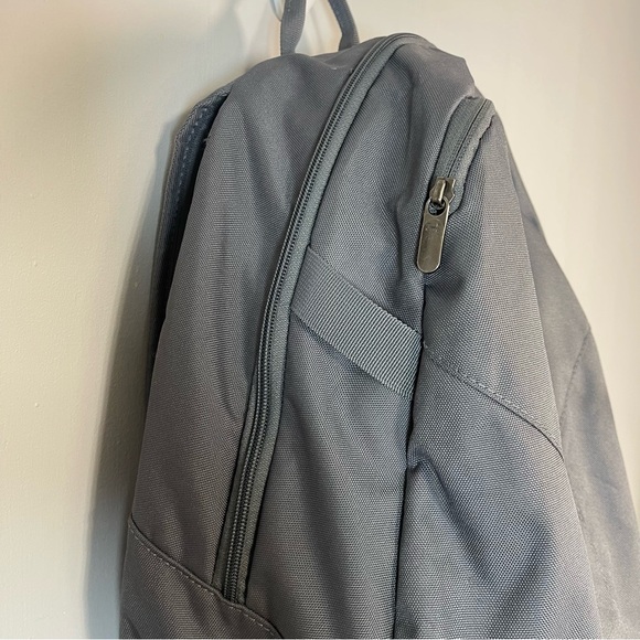 Under Armour Unisex Hustle Lite Backpack Grey Travel School Gym Bag Backpack - Picture 6 of 10